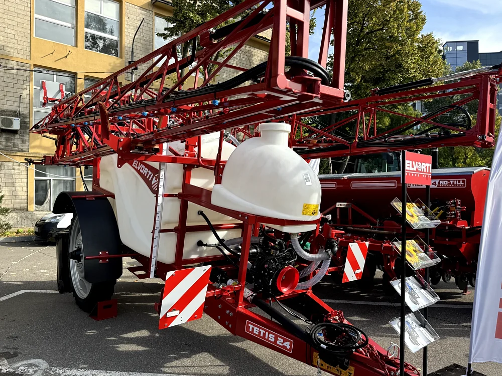 Premiere der ALFA 4 No-Till im neuen Design von ELVORTI auf der MOLDAGROTECH 2026 — 4